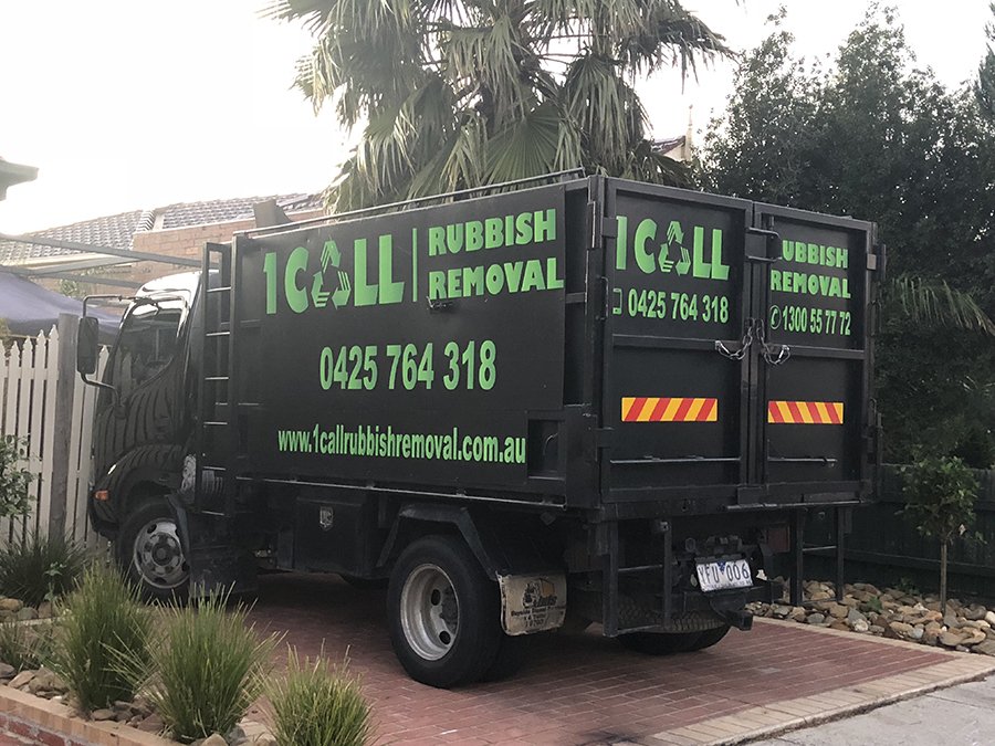 rubbish removal truck 2